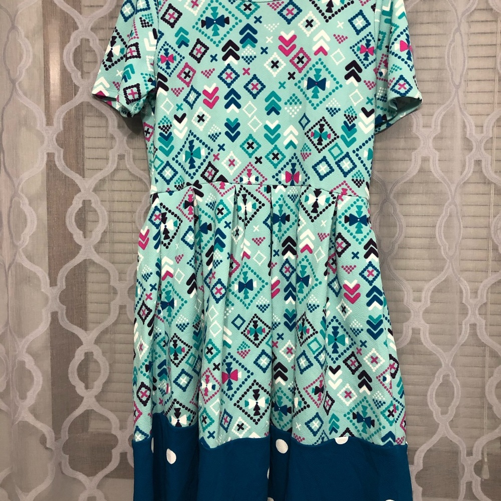 LuLaRoe Amelia